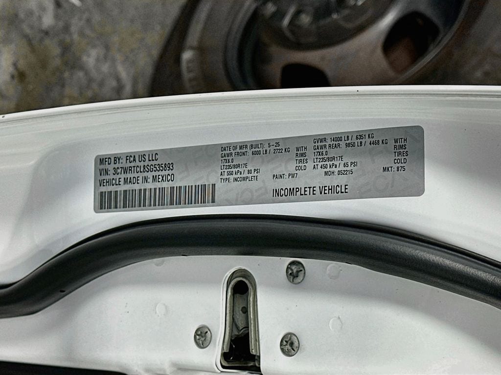 2025 RAM Ram 3500 Chassis Cab Tradesman - Photo 33