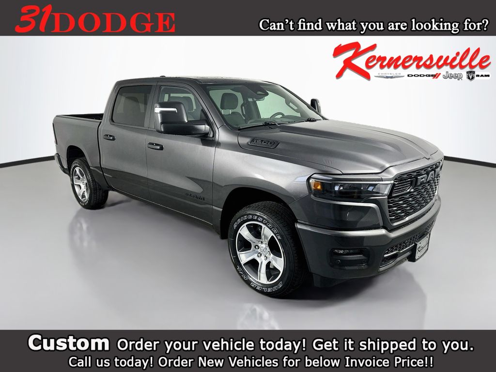 2026 Ram 1500 EXPRESS CREW CAB 4X4 5'7 BOX Pickup