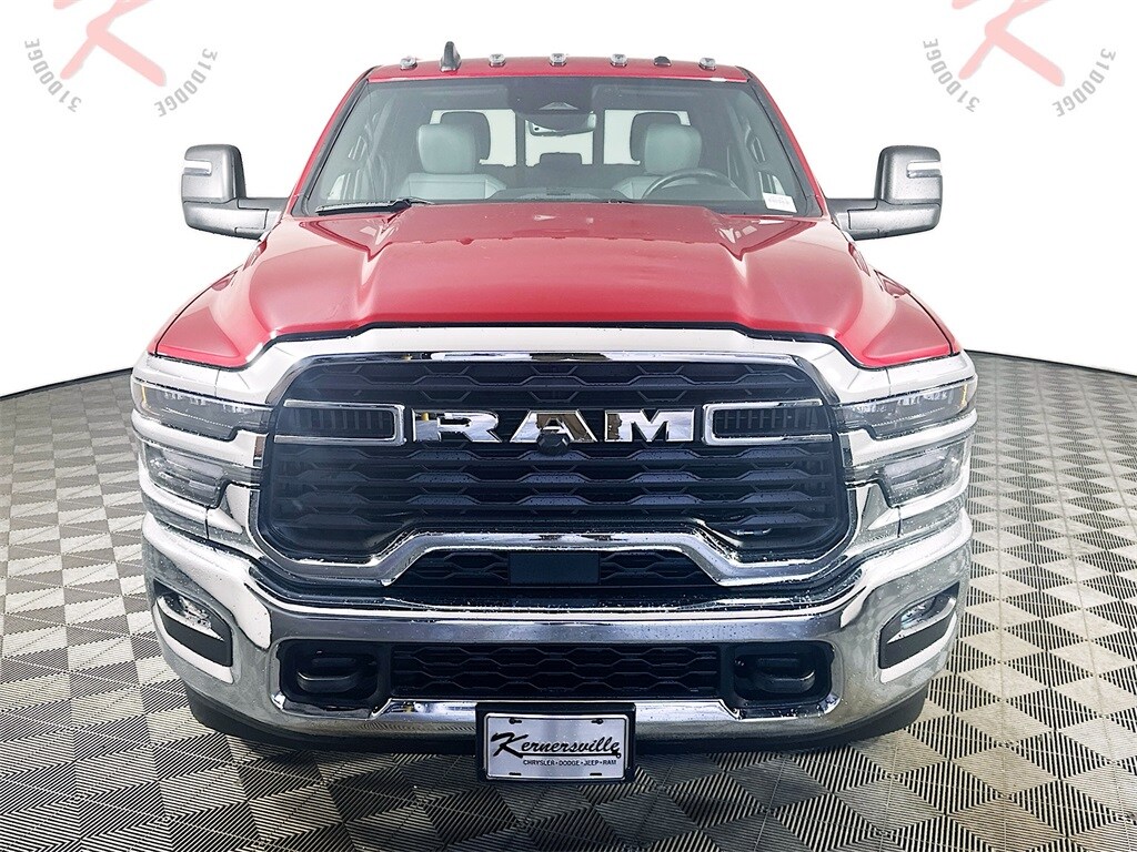 New 2026 Ram 3500 Chassis Cab TRADESMAN CREW 4X2 60' CA Pickup
