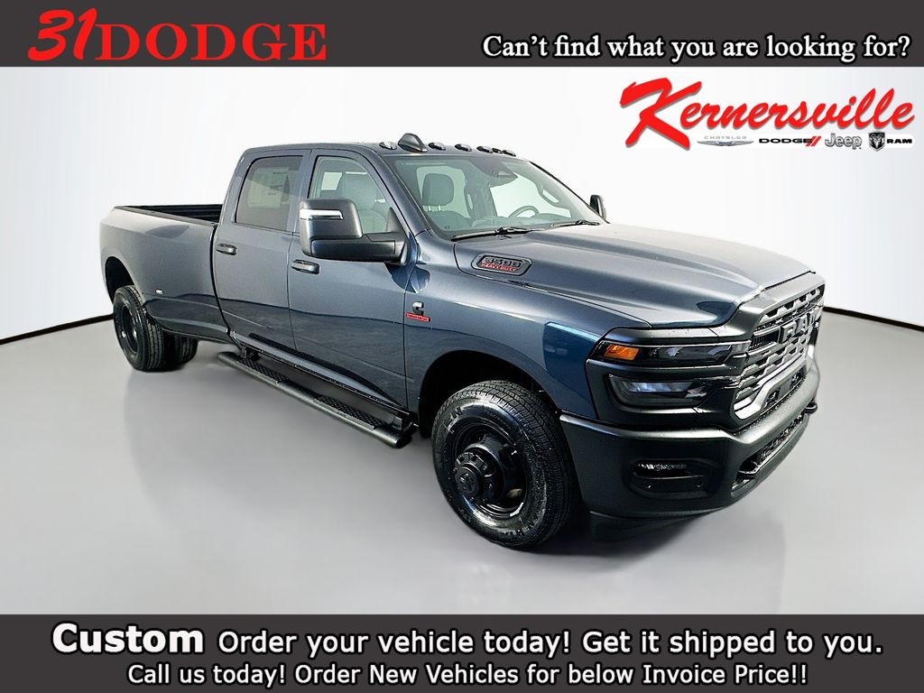 2026 Ram 3500 TRADESMAN CREW CAB 4X2 8' BOX Pickup
