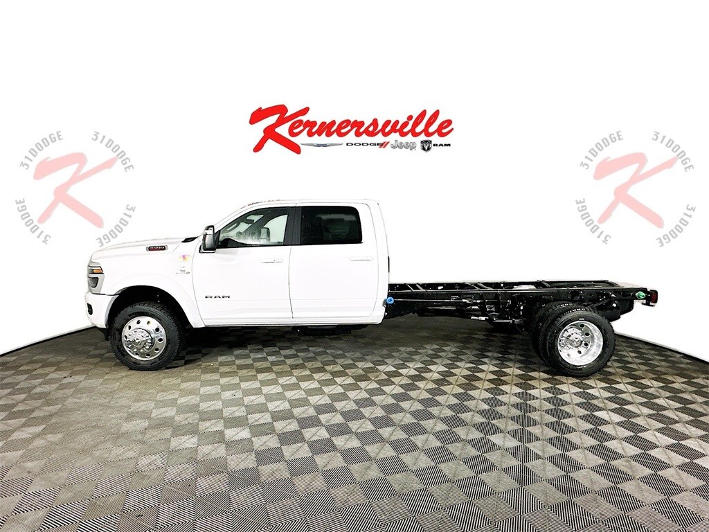 New 2026 Ram 4500 Chassis Cab BIG HORN CREW 4X4 84' CA Pickup