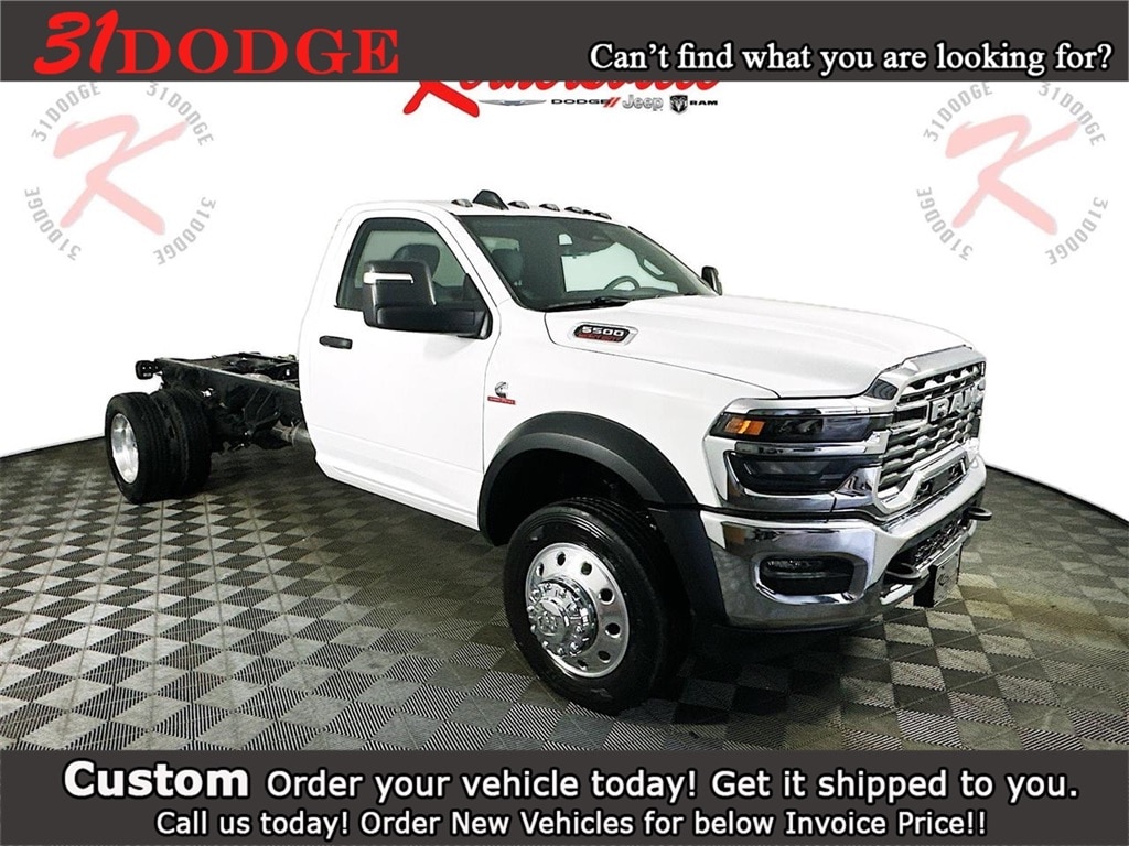 New 2026 Ram 5500 Chassis Cab TRADESMAN REGULAR 4X2 84' CA Pickup