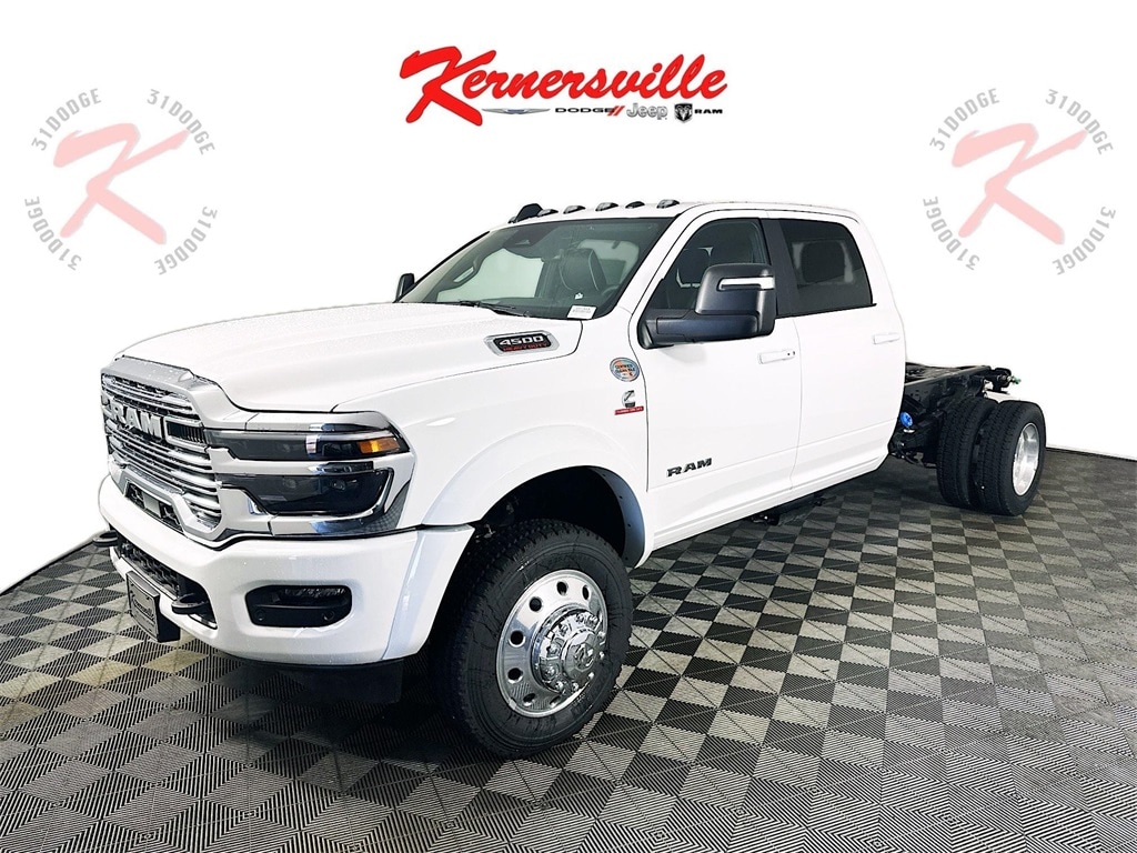New 2025 Ram 4500 Chassis Cab 4500 BIG HORN CHASSIS CREW CAB 4X4 60' CA Pickup