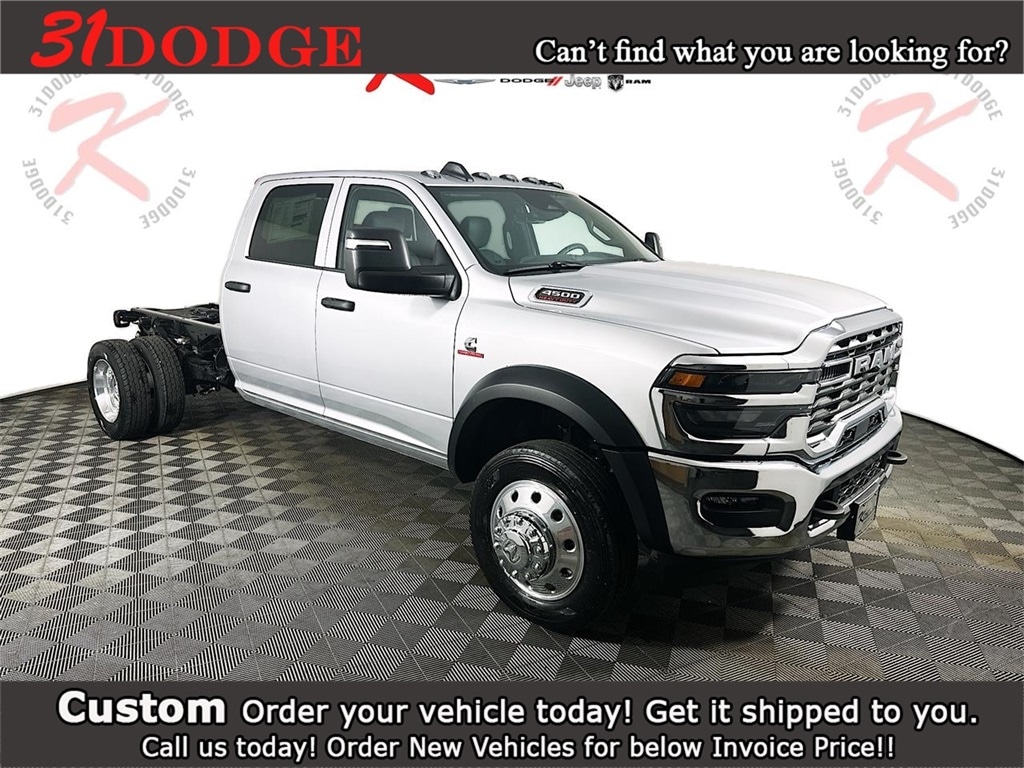 2026 Ram 4500 Chassis Cab TRADESMAN CREW 4X4 60' CA