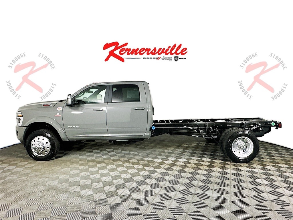 New 2026 Ram 4500 Chassis Cab BIG HORN CREW 4X4 84' CA Pickup