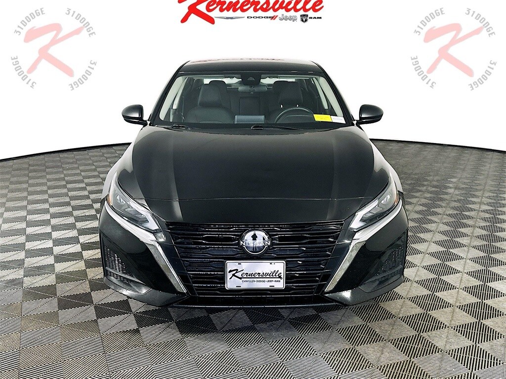 Used 2024 Nissan Altima 2.5 SV Sedan