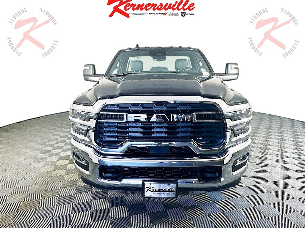 New 2025 Ram 3500 Chassis Cab 3500 TRADESMAN CHASSIS REGULAR CAB 4X4 84' CA Pickup