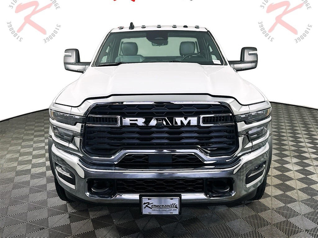 New 2026 Ram 5500 Chassis Cab TRADESMAN REGULAR 4X2 84' CA Pickup