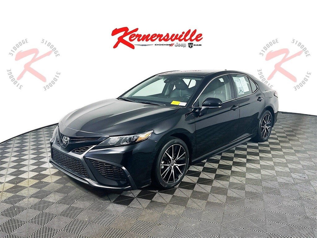 Used 2024 Toyota Camry SE Sedan
