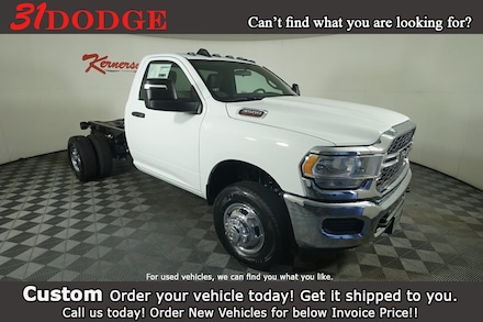 2024 Ram 3500 Chassis Cab 3500 TRADESMAN CHASSIS REGULAR CAB 4X4 60' CA Pickup