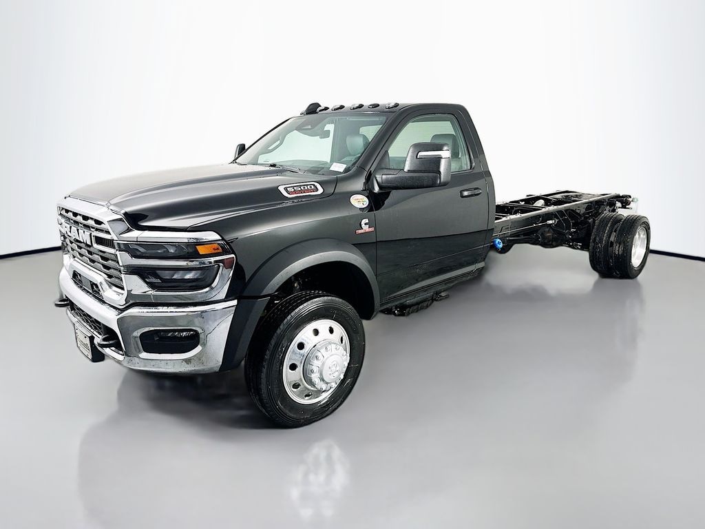 New 2026 Ram 5500 Chassis Cab TRADESMAN REGULAR 4X4 120' CA Pickup