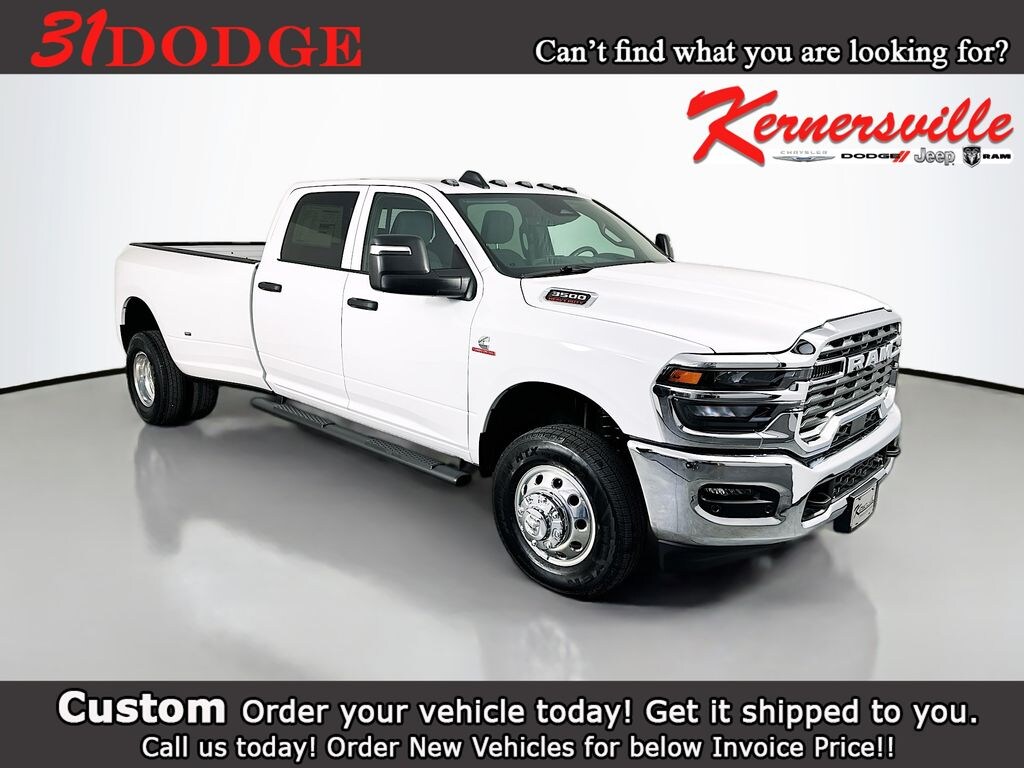 New 2026 Ram 3500 TRADESMAN CREW CAB 4X4 8' BOX Pickup