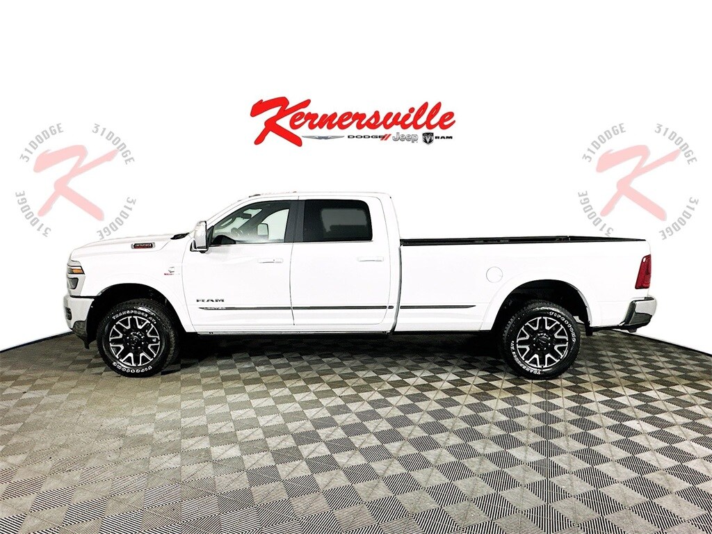 New 2026 Ram 3500 LIMITED CREW CAB 4X4 8' BOX Pickup