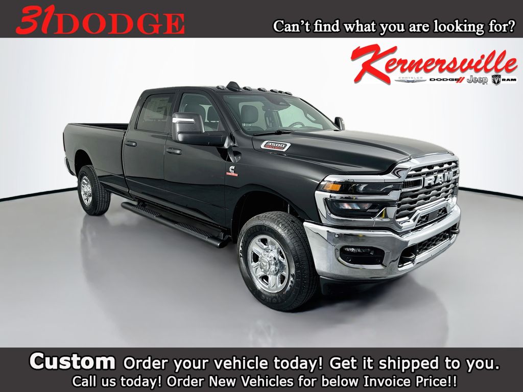 2026 Ram 3500 TRADESMAN CREW CAB 4X4 8' BOX Pickup