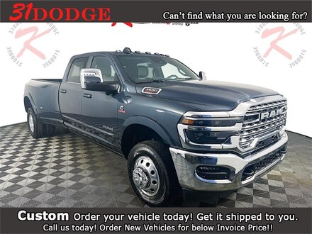 2025 Ram 3500 LIMITED CREW CAB 4X4 8' BOX Pickup
