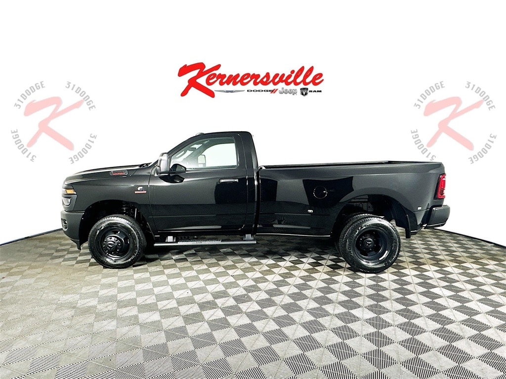 New 2026 Ram 3500 TRADESMAN REGULAR CAB 4X4 8' BOX Pickup