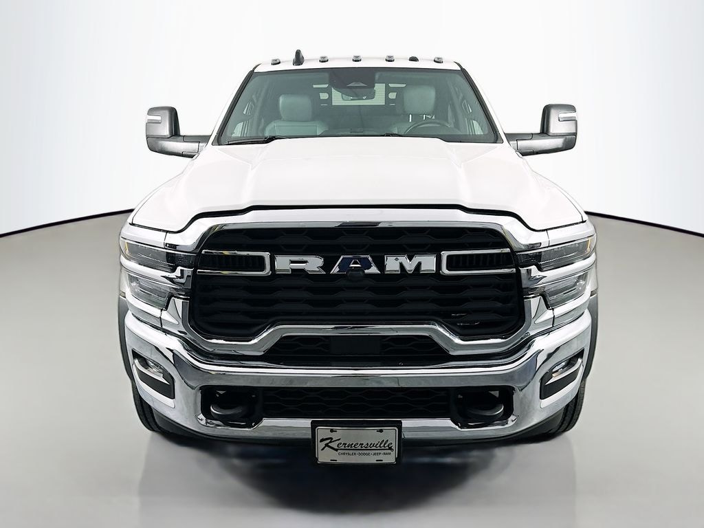 New 2026 Ram 5500 Chassis Cab TRADESMAN CREW 4X4 60' CA Pickup