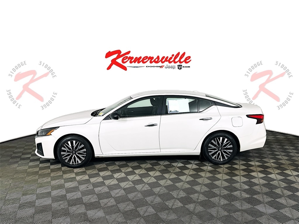 Used 2024 Nissan Altima 2.5 SV Sedan