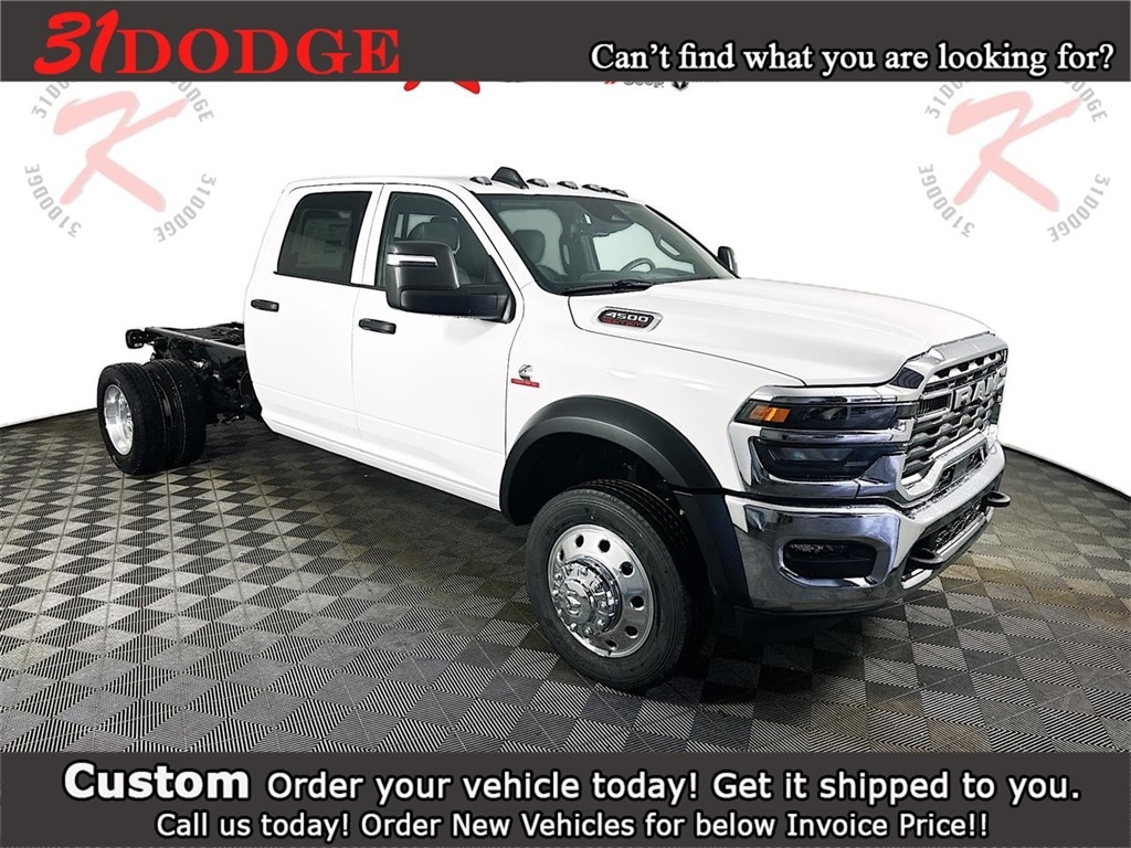 New 2026 Ram 4500 Chassis Cab TRADESMAN CREW 4X4 60' CA Pickup
