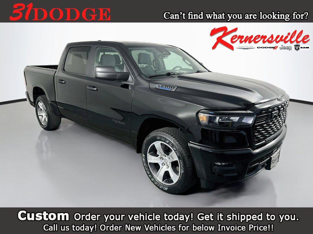 2027 Ram 1500 EXPRESS CREW CAB 4X4 5'7 BOX Pickup