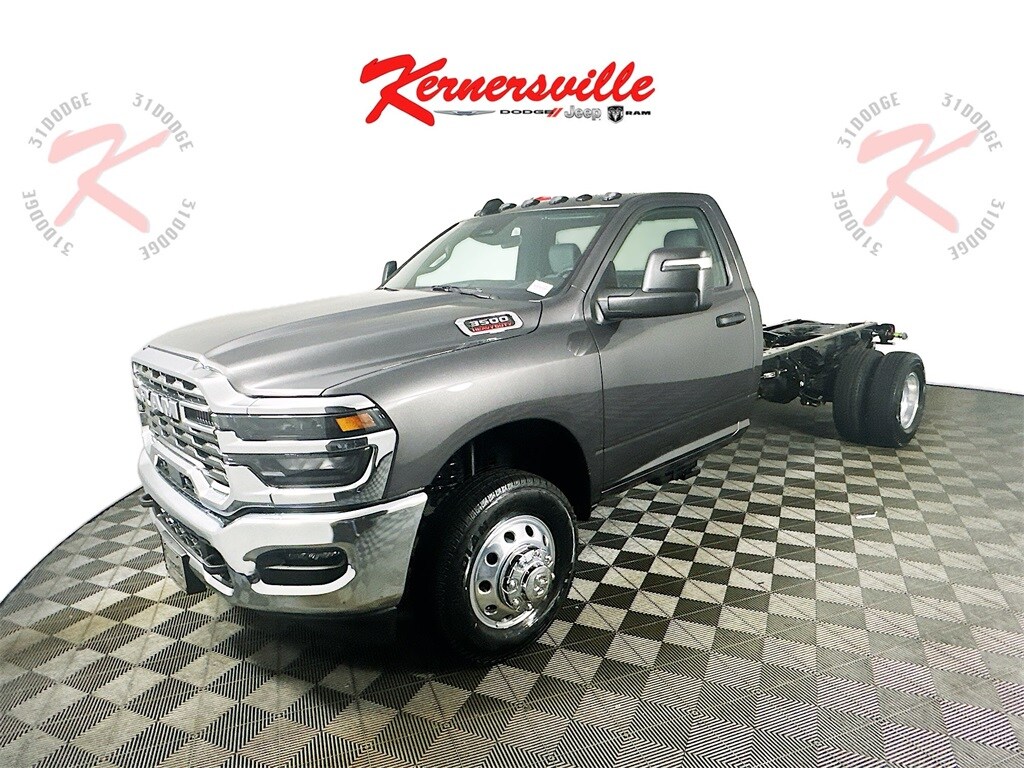 New 2025 Ram 3500 Chassis Cab 3500 TRADESMAN CHASSIS REGULAR CAB 4X2 84' CA Pickup