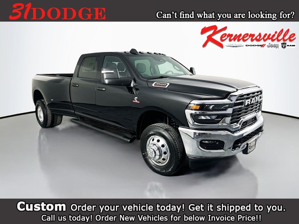 New 2026 Ram 3500 TRADESMAN CREW CAB 4X4 8' BOX Pickup