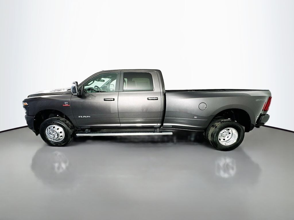 New 2026 Ram 3500 LARAMIE CREW CAB 4X4 8' BOX Pickup
