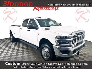 2026 Ram 3500 TRADESMAN CREW CAB 4X4 8' BOX Pickup
