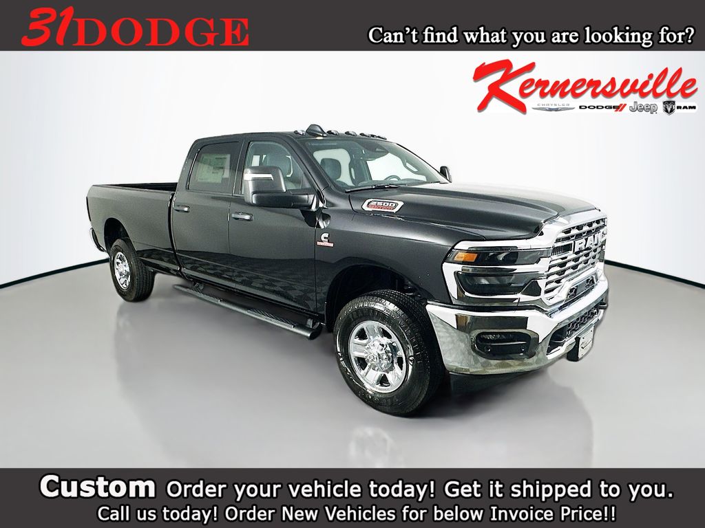 2026 Ram 2500 TRADESMAN CREW CAB 4X4 8' BOX Pickup