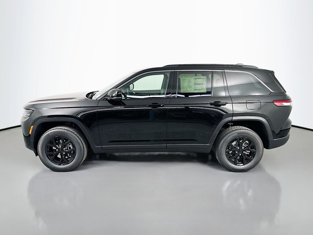 New 2026 Jeep Grand Cherokee LAREDO ALTITUDE 4X2 Sport Utility