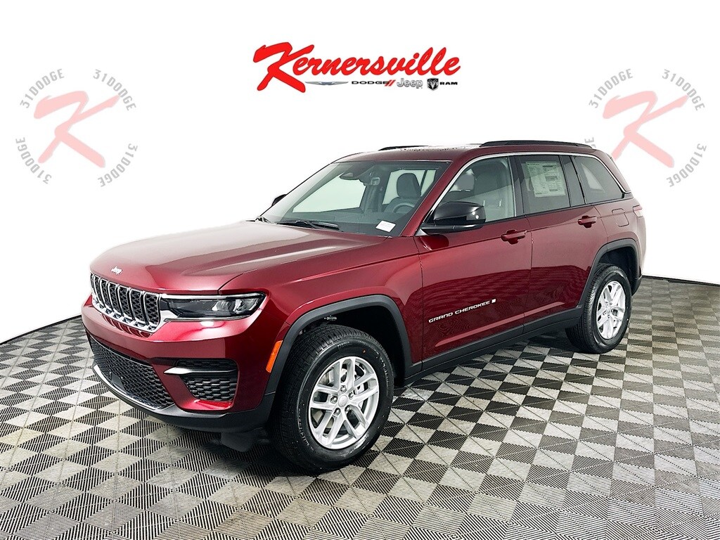 New 2025 Jeep Grand Cherokee LAREDO X 4X4 Sport Utility