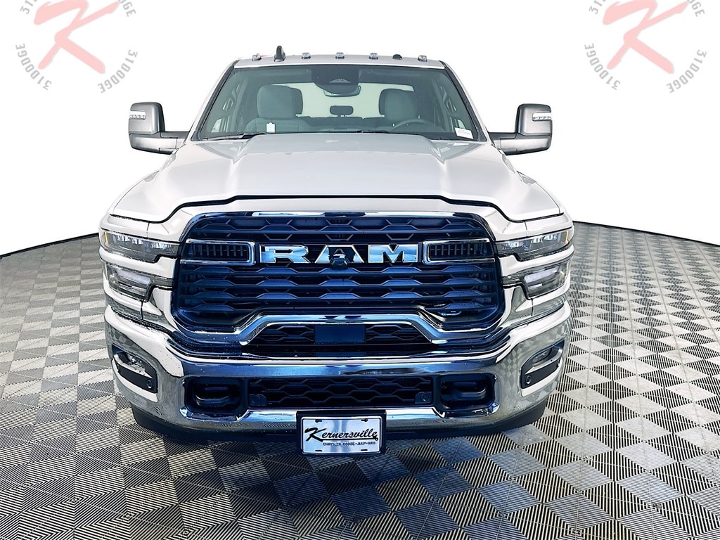 New 2026 Ram 3500 BIG HORN CREW CAB 4X4 8' BOX Pickup