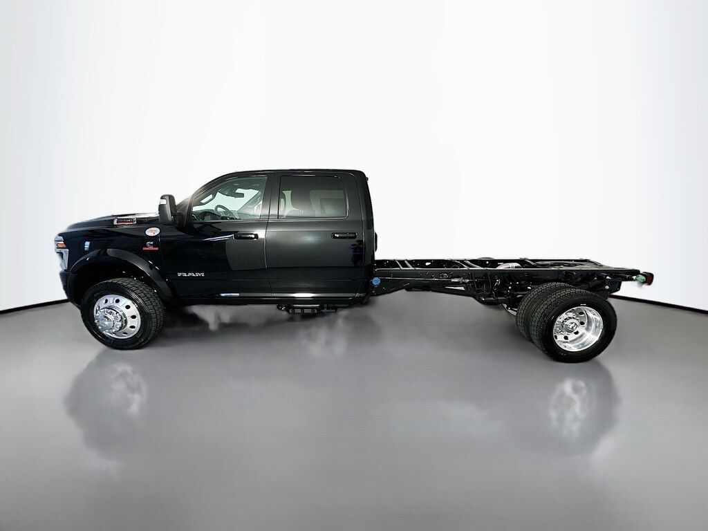 New 2026 Ram 5500 Chassis Cab BIG HORN CREW 4X4 84' CA Pickup
