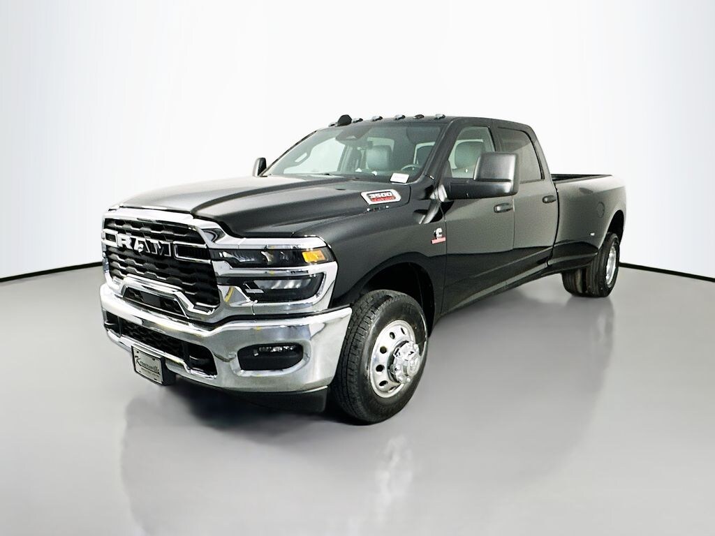 New 2026 Ram 3500 TRADESMAN CREW CAB 4X2 8' BOX Pickup