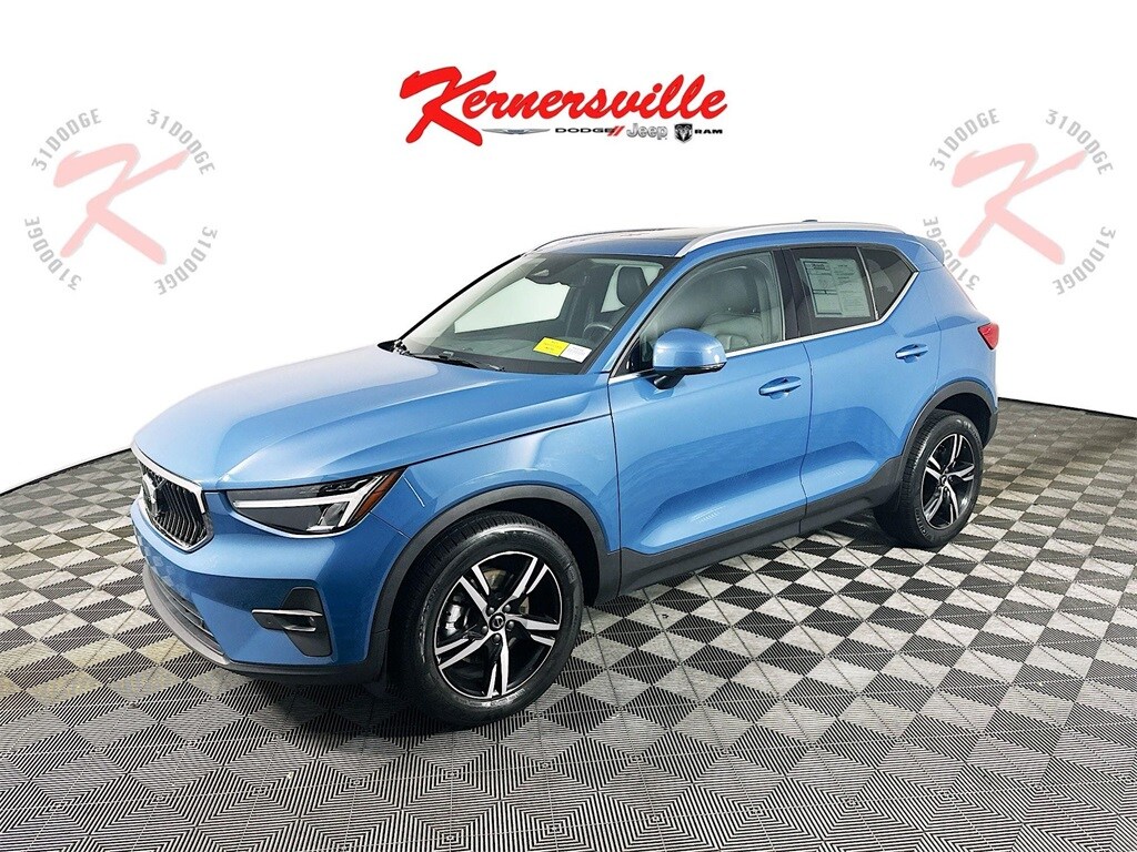 Used 2023 Volvo XC40 B4 Plus Bright Theme SUV