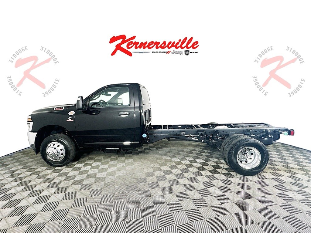 New 2025 Ram 3500 Chassis Cab 3500 TRADESMAN CHASSIS REGULAR CAB 4X4 84' CA Pickup