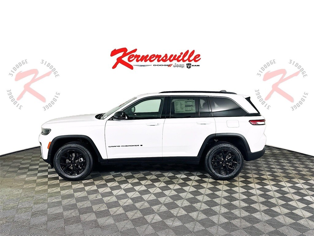 New 2026 Jeep Grand Cherokee ALTITUDE 4X2 Sport Utility