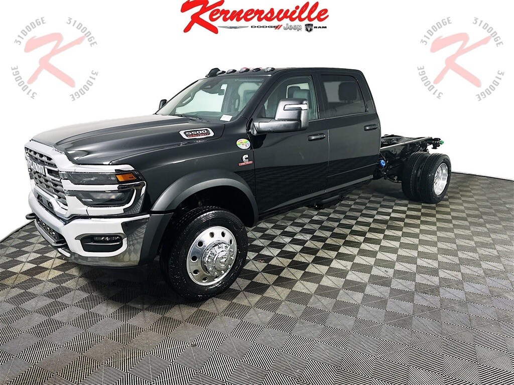 New 2026 Ram 5500 Chassis Cab TRADESMAN CREW 4X4 60' CA Pickup