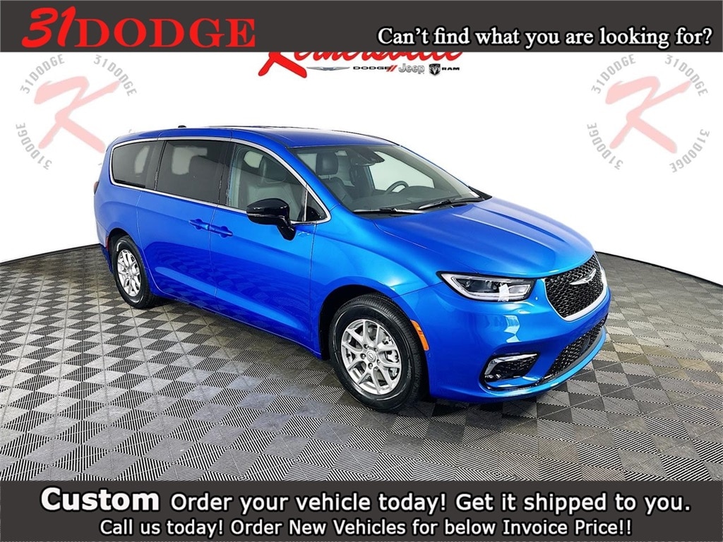 New 2026 Chrysler Pacifica SELECT Passenger Van