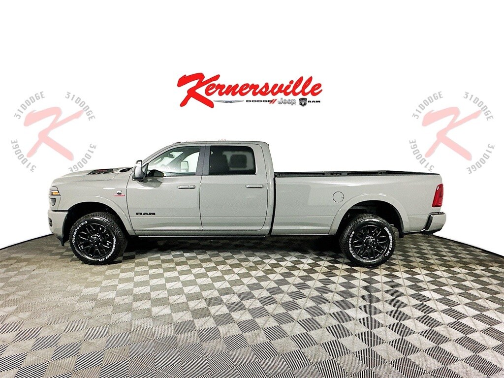 New 2026 Ram 3500 LIMITED CREW CAB 4X4 8' BOX Pickup