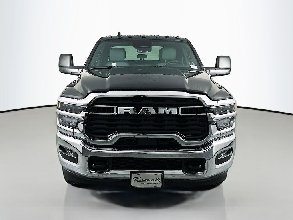 New 2026 Ram 3500 TRADESMAN CREW CAB 4X4 8' BOX Pickup