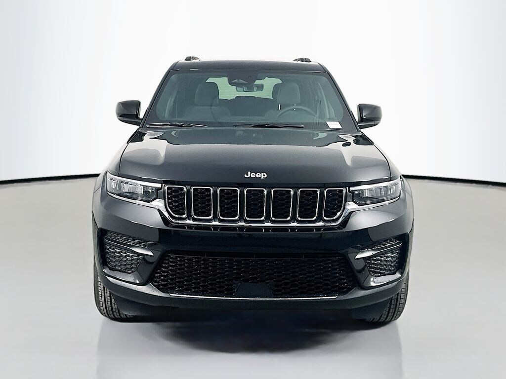 New 2026 Jeep Grand Cherokee LAREDO X 4X4 Sport Utility