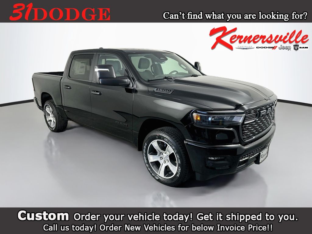 2026 Ram 1500 EXPRESS CREW CAB 4X4 5'7 BOX Pickup