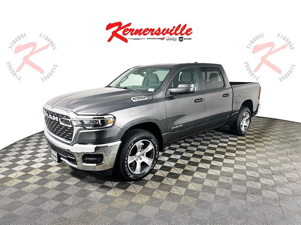 New 2026 Ram 1500 TRADESMAN CREW CAB 4X2 5'7 BOX Pickup