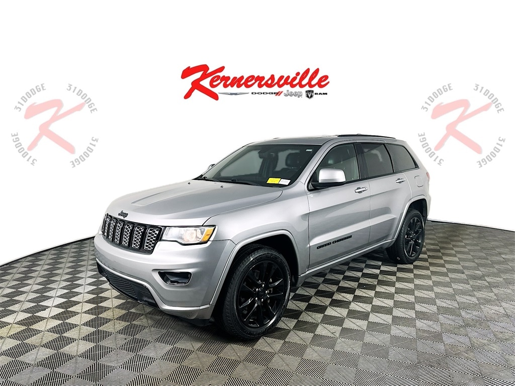 Used 2017 Jeep Grand Cherokee Laredo SUV