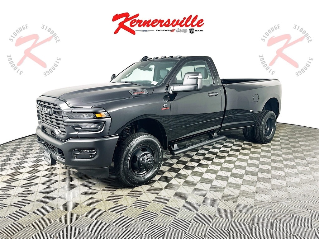 New 2026 Ram 3500 TRADESMAN REGULAR CAB 4X4 8' BOX Pickup