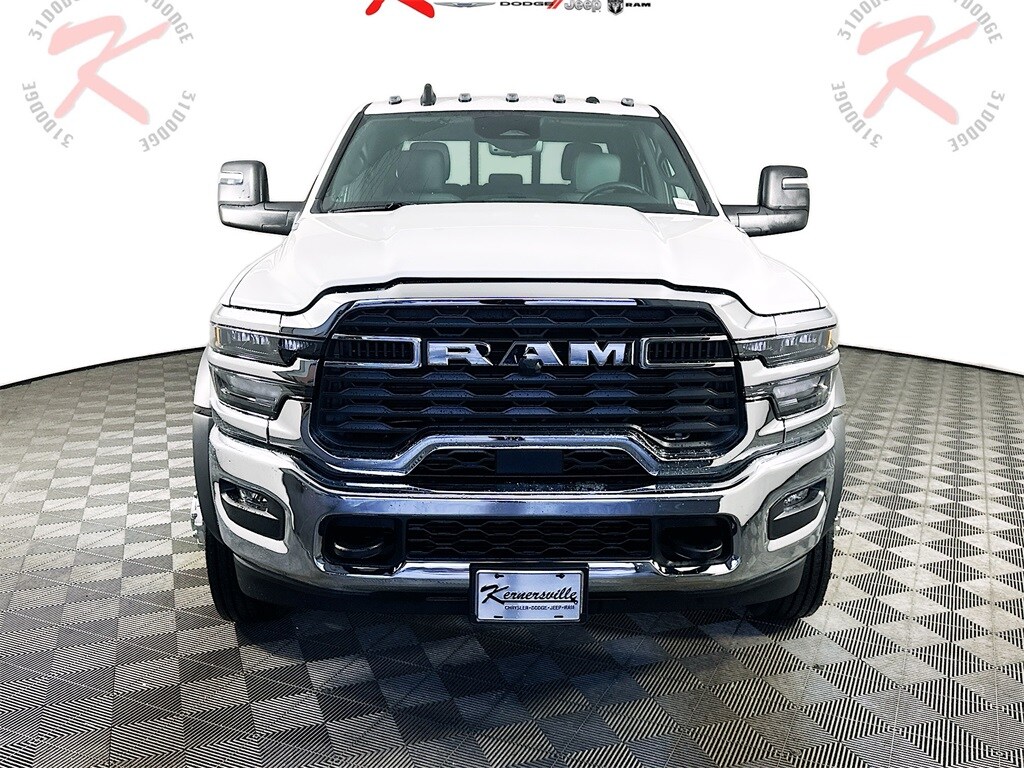 New 2026 Ram 4500 Chassis Cab TRADESMAN CREW 4X4 84' CA Pickup
