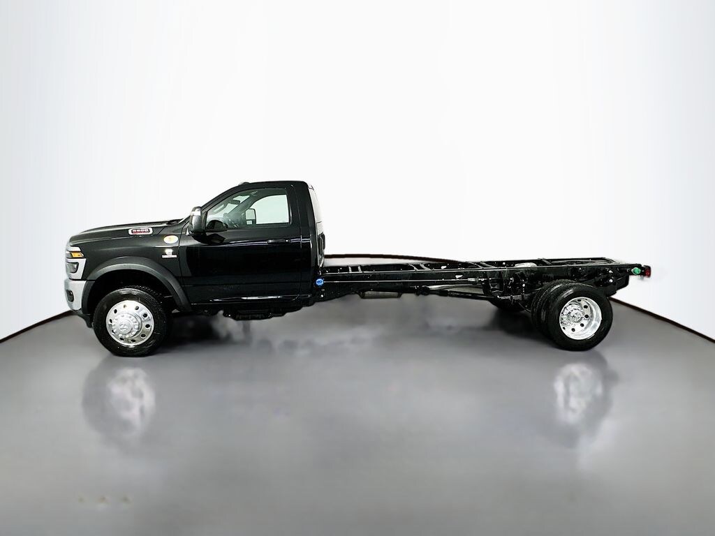 New 2026 Ram 5500 Chassis Cab TRADESMAN REGULAR 4X4 120' CA Pickup