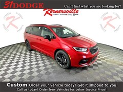 2026 Chrysler Pacifica LIMITED Passenger Van