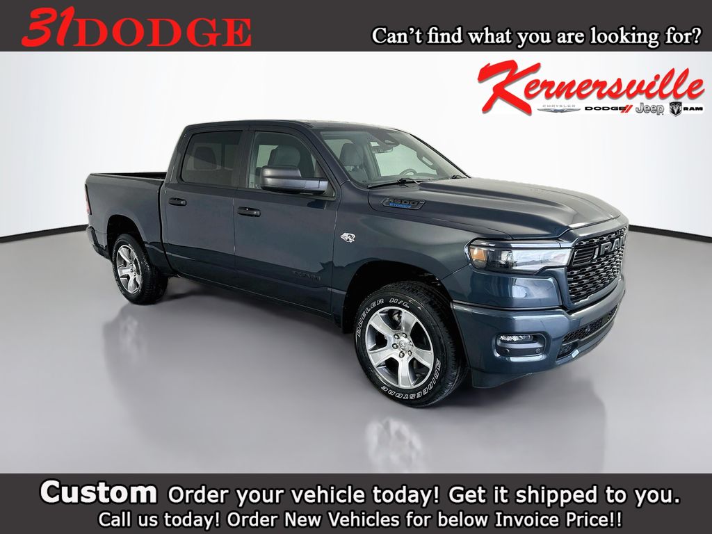 2026 Ram 1500 EXPRESS CREW CAB 4X4 5'7 BOX Pickup
